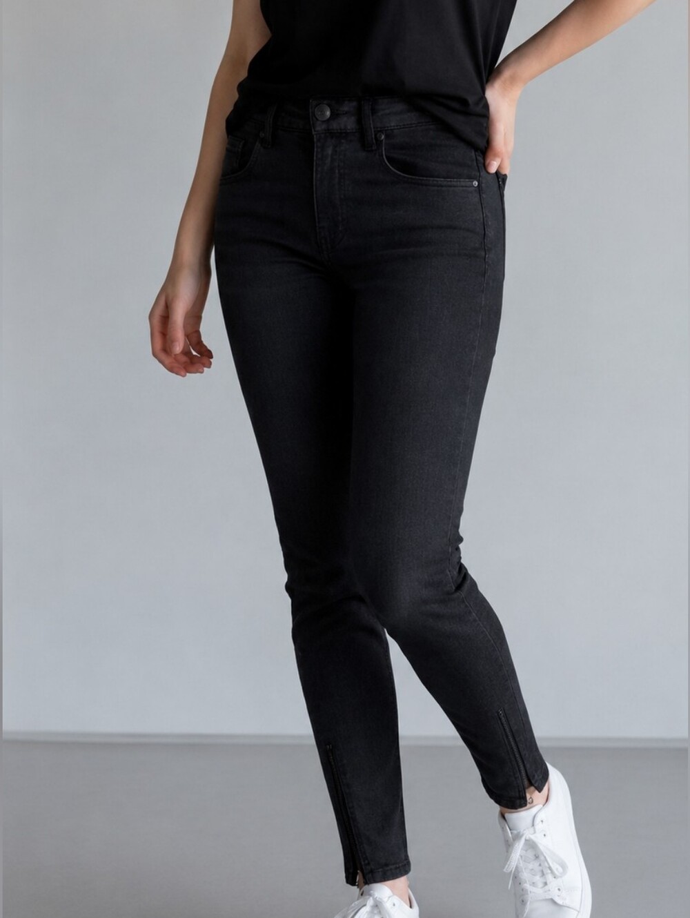 Level 99 Faded Black Skinny Jeans with Ankle Zippers 28